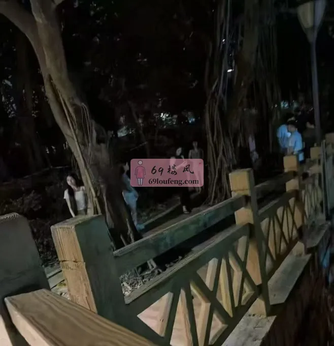 定位到平良大街地铁站1号口 - 江苏-南京 楼凤实拍第1张