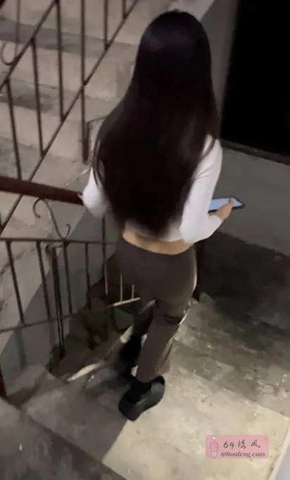 桂林北站惊现大乃背影杀 - 广西-桂林 楼凤实拍第1张