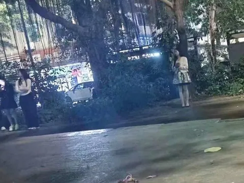 惠城区站街爽歪歪年轻漂亮晚上女孩都陆 广东-惠州 狼友扫街偷拍