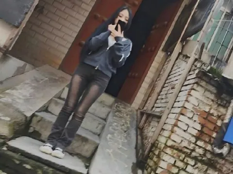 云南-昭通 小巷子泻火珠泉路马娥烧烤小巷子 站街女实拍图