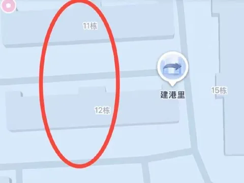 塘沽天气不错 天津 狼友扫街偷拍