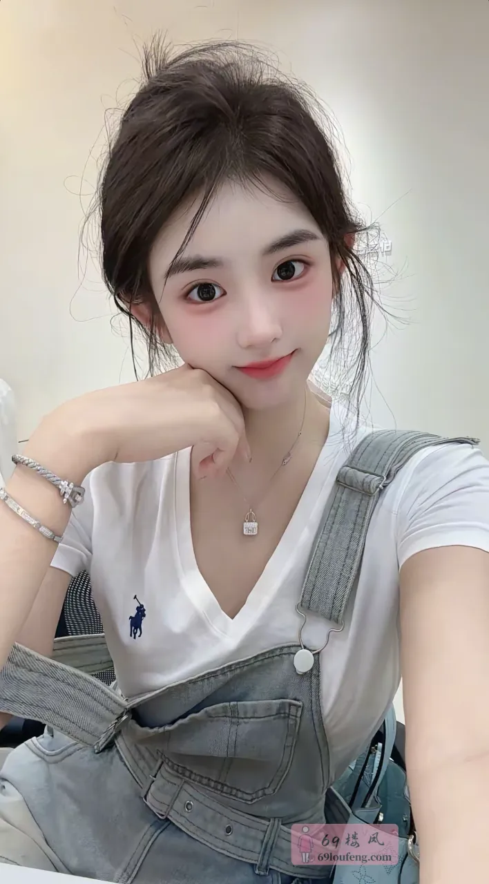 甜美白嫩大二学生妹 - 江苏-南京 楼凤实拍第2张