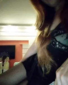 熟女过年不放假 真实工作室环境 (地点：辽宁 - 沈阳)