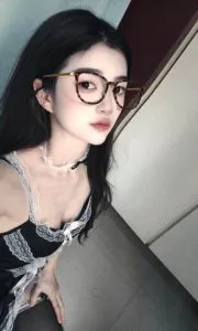 未央区御姐 真实工作室环境 (地点：陕西 - 西安)