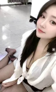 【独家】上海 - 浦东新区 老师 伊伊妹子不休息 内部实拍