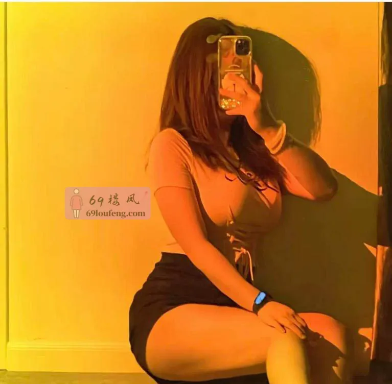 秦淮巨乳美女 - 江苏-南京 楼凤实拍第2张