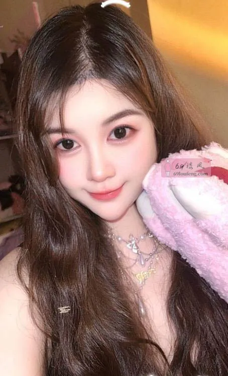 福田三刷巨乳御姐佩奇 - 广东-深圳 楼凤实拍第1张