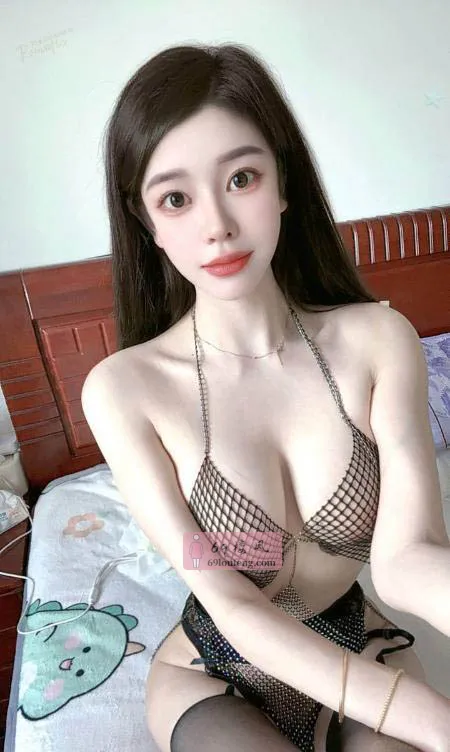 秦淮大胸颜值女友小鹿 - 江苏-南京 楼凤实拍第1张