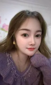 江夏肥臀大波妹 真实工作室环境 (地点：湖北 - 武汉)