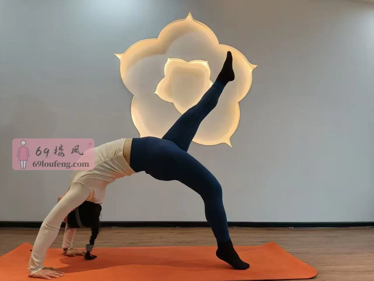 99年瑜伽新人 - 江西-南昌 楼凤实拍第4张