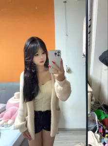 龙岗区兼职美女 真实工作室环境 (地点：广东 - 深圳)