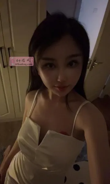 成都东站风骚丹丹 - 四川-成都 楼凤实拍第2张