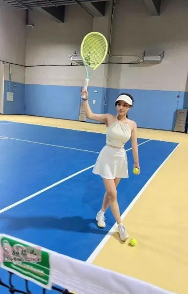 胸模沫沫 - 广东-广州 楼凤实拍第2张