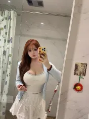 苏州性感小妹子 真实工作室环境 (地点：江苏 - 苏州)