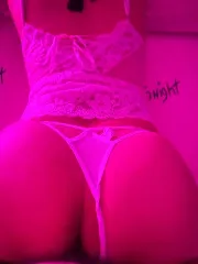 湖北 - 武汉 宅男福利推荐：徐东丰乳肥臀媚娘 实景