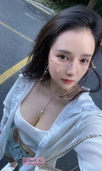 眼镜混血妹爱丽丝 - 浙江-杭州 楼凤实拍第1张
