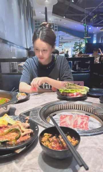 车震小龙女 - 江苏-无锡 楼凤实拍第2张