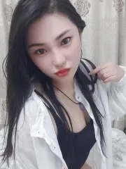 最强少妇小师妹 真实工作室环境 (地点：黑龙江 - 哈尔滨)