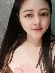 紫儿妹 真实工作室环境 (地点：四川 - 成都)