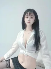 广东 - 深圳 楼凤圈口碑推荐：OL制服婷婷 照片