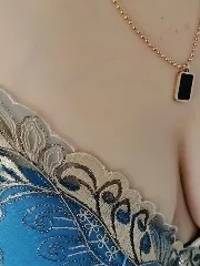 浦东龙阳路三通熟女 真实工作室环境 (地点：上海 - 浦东新区)