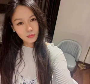 点击查看 湖北 - 武汉 光谷步行街媚老师 更多实拍详情