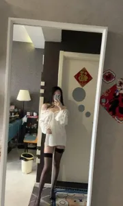 北京 - 朝阳区高颜值老师黑丝性感长腿御姐实拍