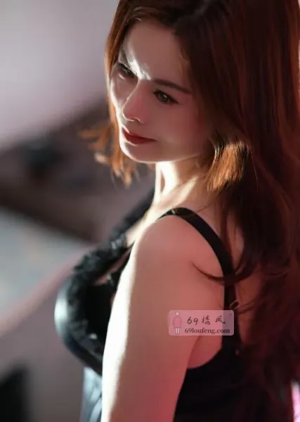 中项少妇 - 江苏-南京 楼凤实拍第2张