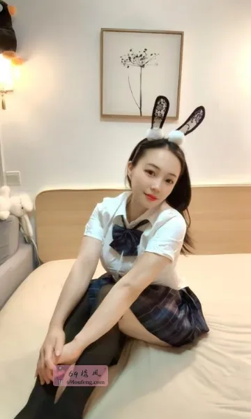 蜜桃翘臀李KK - 安徽-合肥 楼凤实拍第3张