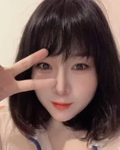 山东 - 青岛 附近最火老师 市北老人橙小酱 照片墙