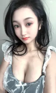 广东 - 深圳 宅男福利推荐：大胸大屁股 实景