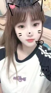 铁西区骚女 真实工作室环境 (地点：辽宁 - 沈阳)