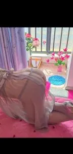 云南 - 昆明高颜值老师寂寞风骚少妇实拍