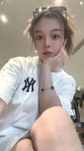 【独家】湖北 - 武汉 老师 光谷服务系小御姐 内部实拍