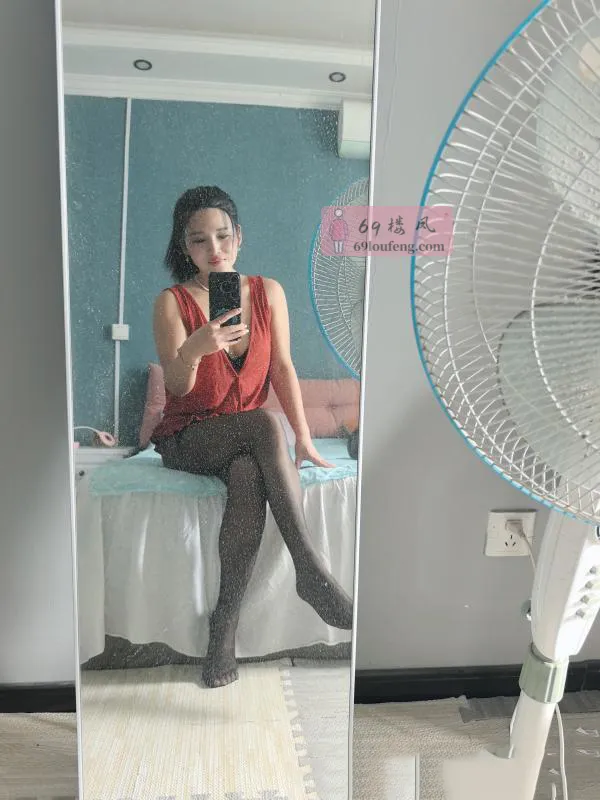 钟楼花店老板娘 - 江苏-常州 楼凤实拍第2张