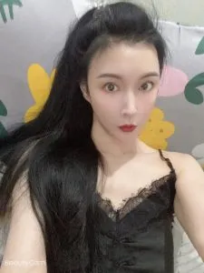 河南 - 郑州 楼凤圈口碑推荐：【金水区】前凸后翘的小姐姐 照片