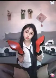 【龙华区】翘臀艳舞老师安可 在线预约参考图 - 广东 - 深圳站街快餐