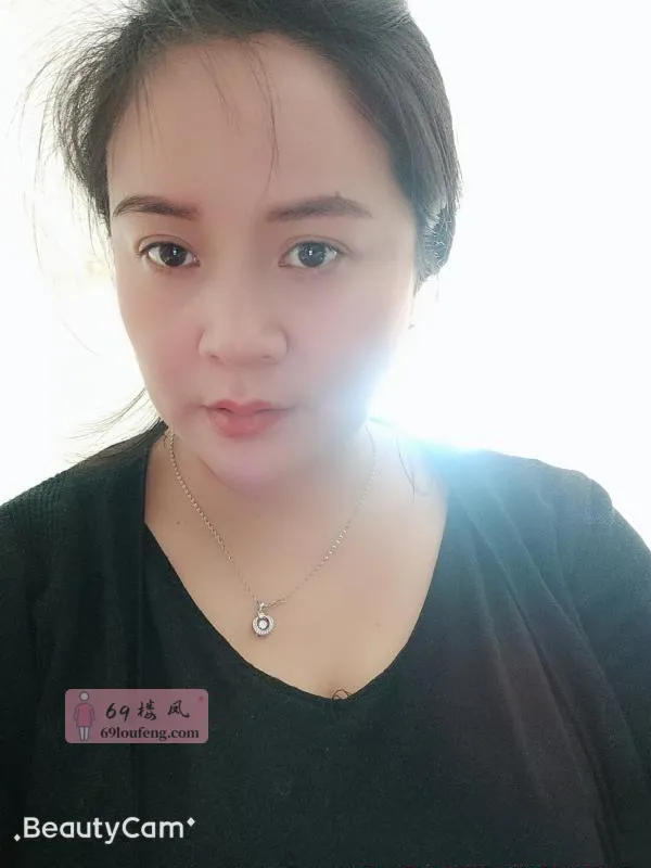 【岳麓区】大胸妹倩倩 - 湖南-长沙 楼凤实拍第2张