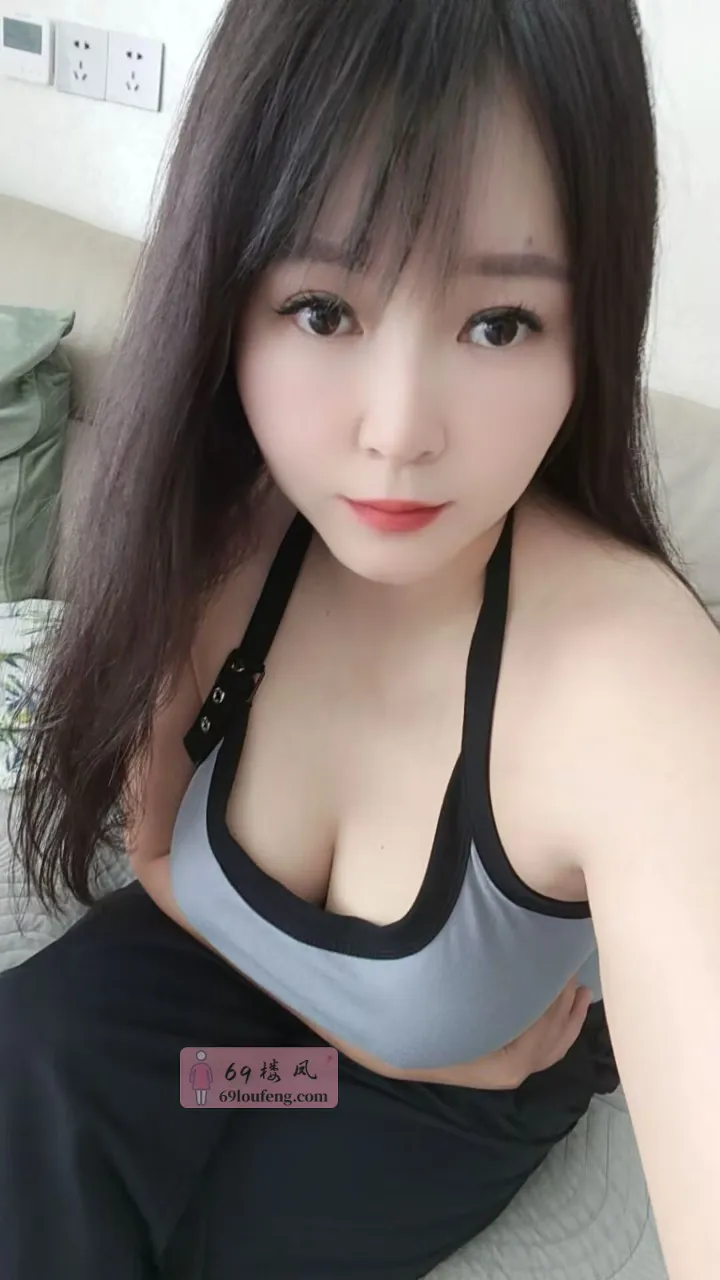 【罗湖区】刚下海大胸老师 - 广东-深圳 楼凤实拍第1张