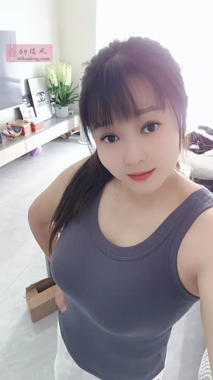 【罗湖区】刚下海大胸老师 - 广东-深圳 楼凤实拍第4张
