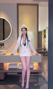 点击查看 广东 - 广州 【天河区】服务型少妇 更多实拍详情