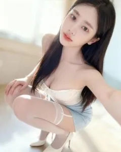 【南山区】身材好美女诺诺 真实工作室环境 (地点：广东 - 深圳)