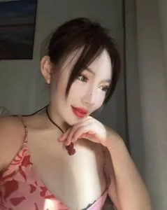 【未央区】二刷巨奶米莉 真实工作室环境 (地点：陕西 - 西安)