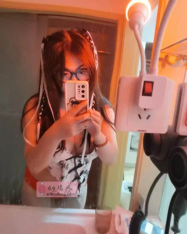 大奶黑丝妹子 - 上海-闵行区 楼凤实拍第2张