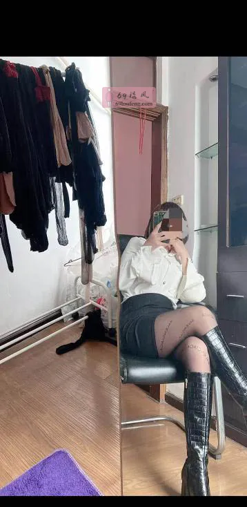 丝足少妇 - 重庆-江北区 楼凤实拍第1张