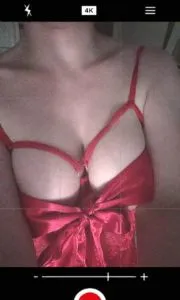 点击查看 福建 - 厦门 【湖里区】性感大奶美女 更多实拍详情