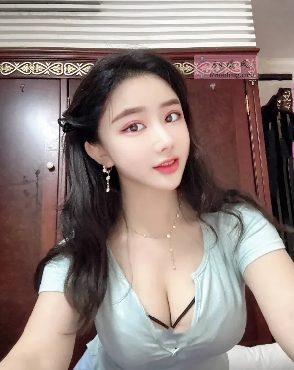 巨乳蜜桃臀瑜伽老师 - 广东-深圳 楼凤实拍第2张