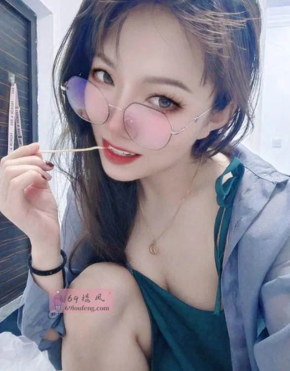 【上城区】反差眼镜妹 - 浙江-杭州 楼凤实拍第2张