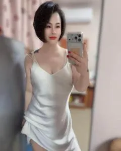 海南 - 三亚高颜值老师美足白富美少妇实拍