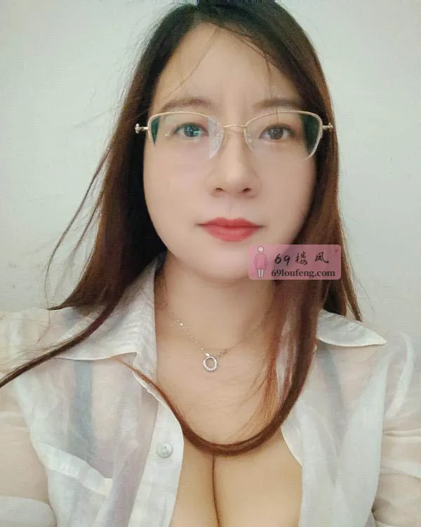 良家脸巨乳少妇 - 广东-广州 楼凤实拍第2张